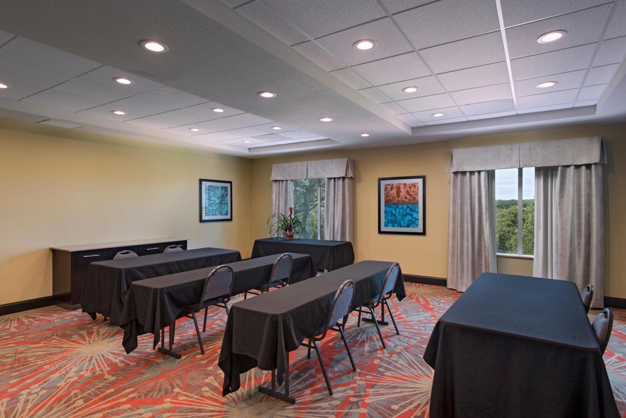 Holiday Inn Express & Suites Austin Nw - Four Points By Ihg Bagian luar foto